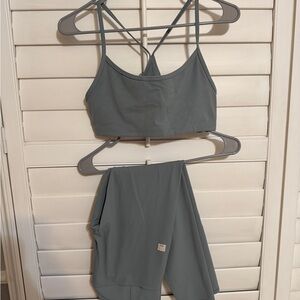 Vuori all the feels set